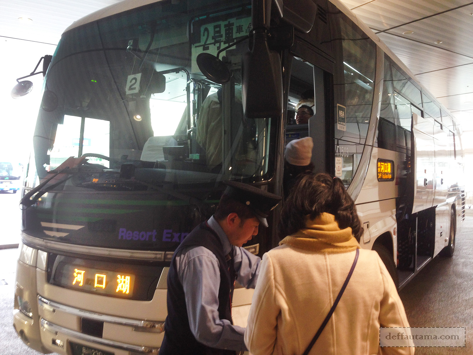 Babymoon ke Jepang - Highway Bus ke Kawaguchiko